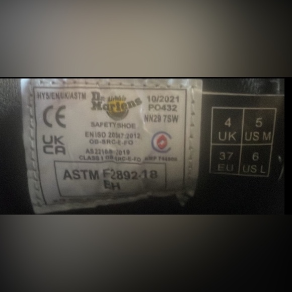 New Boots Dock Martens. - Picture 3 of 16